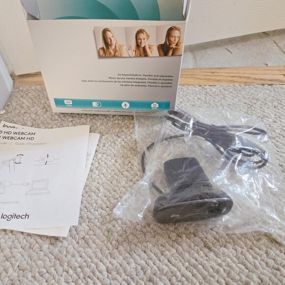 NEW Logitech c310 Webcam - Picture 7 of 10